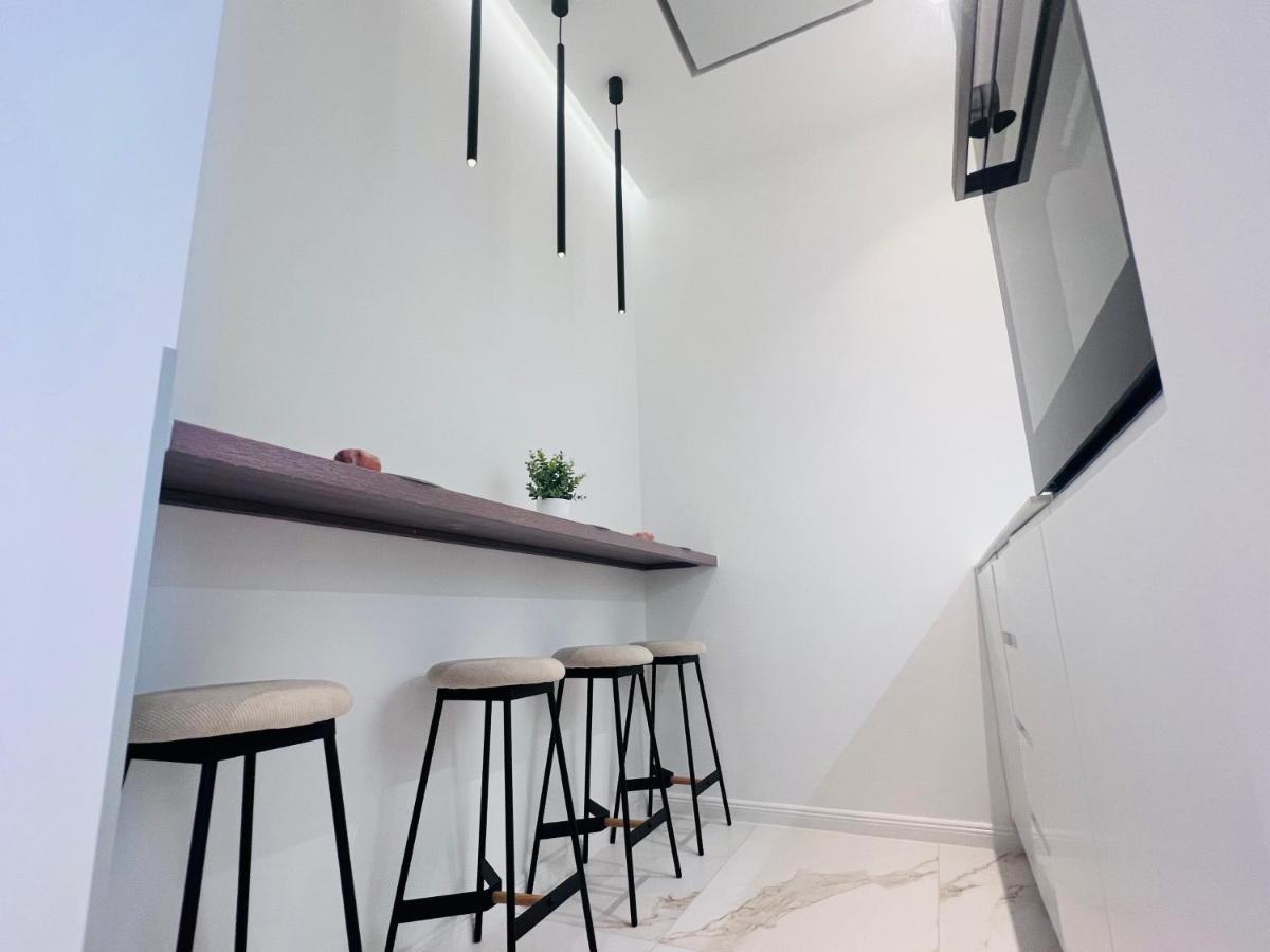 Zeus Design Schlosspark Schoenbrunn Apartment Vienna