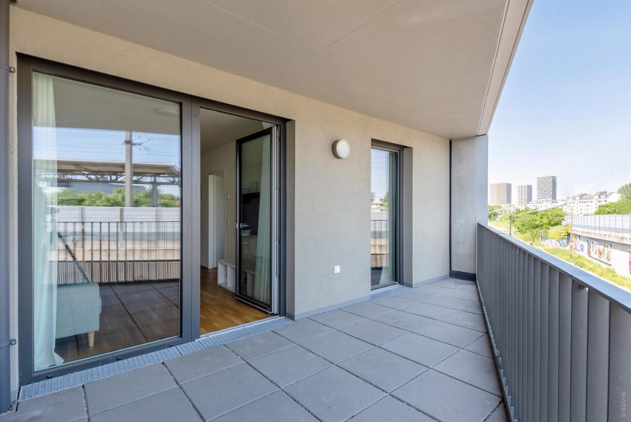 Contactless Self-check-in - 1br Apartment, Near Airport,15 Min To Center *