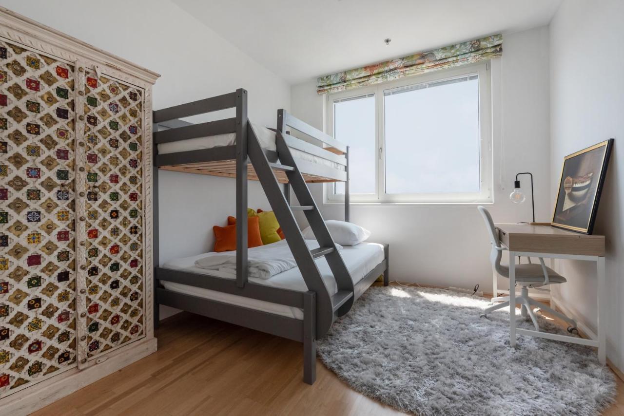 Luxus Ueber Den Wolken, 18. Stock Mit Klimaanlage Und Garage Apartment