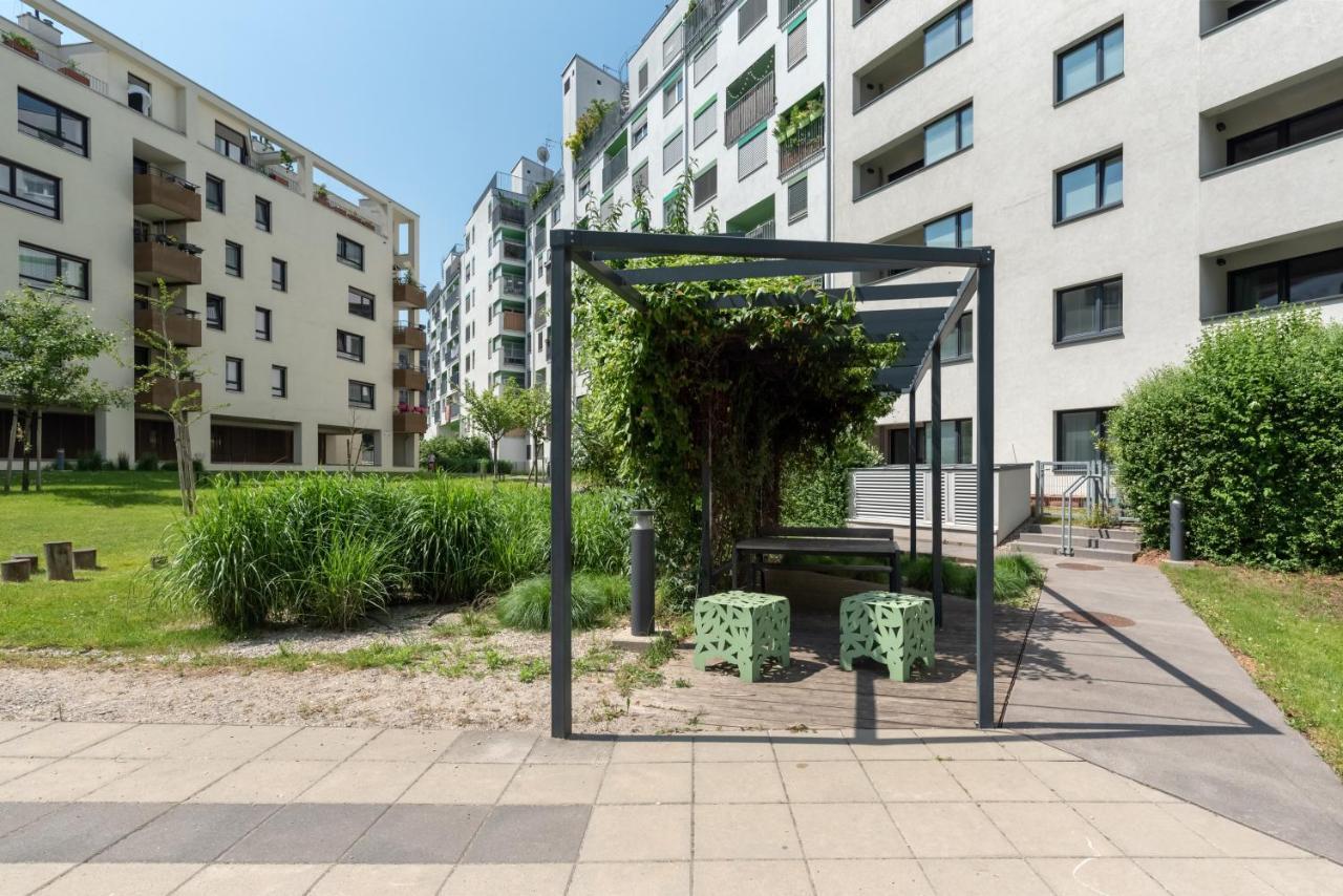Luxus Ueber Den Wolken, 18. Stock Mit Klimaanlage Und Garage Vienna
