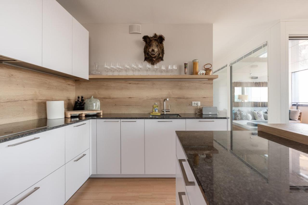 Luxus Ueber Den Wolken, 18. Stock Mit Klimaanlage Und Garage Apartment Vienna