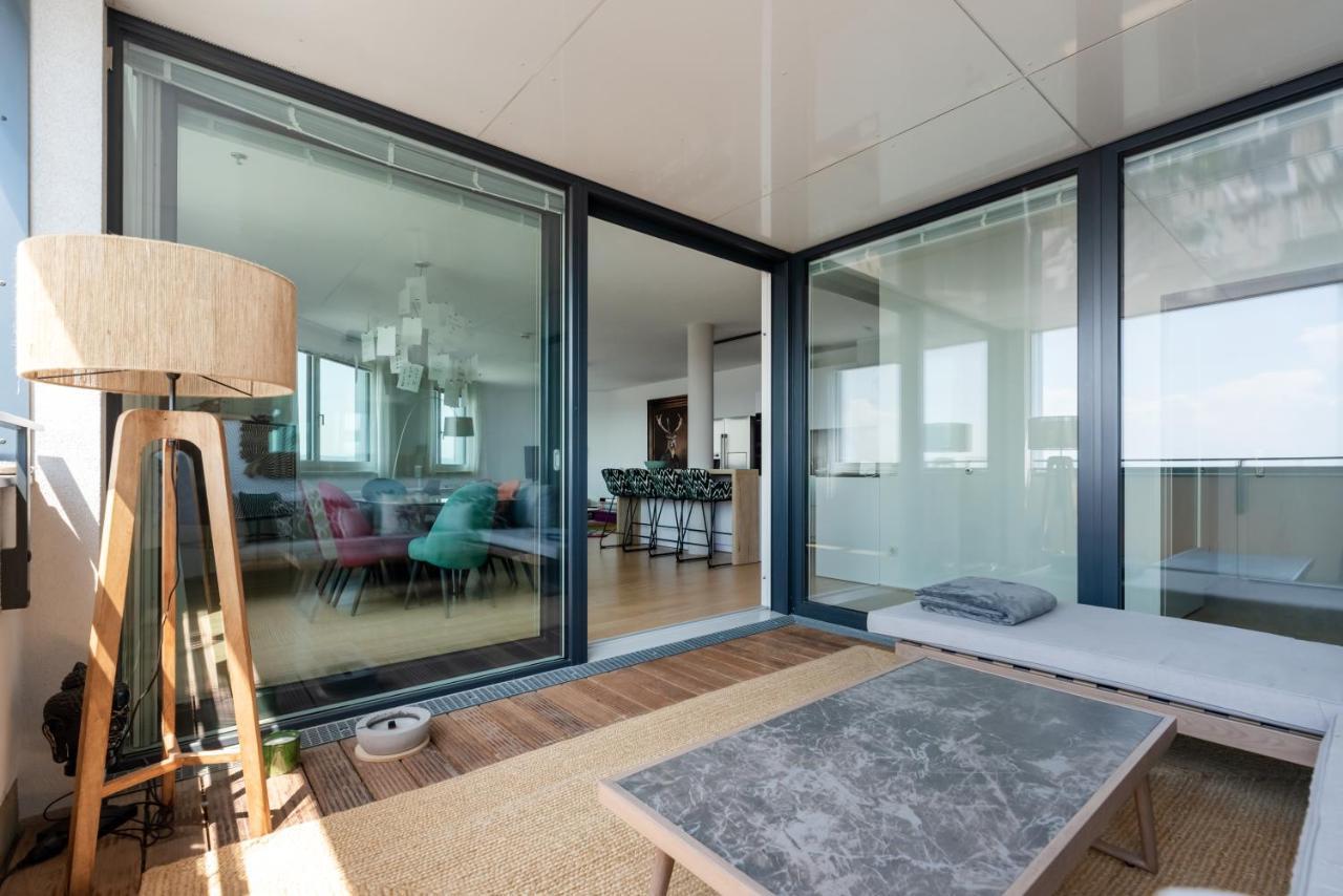 Luxus Ueber Den Wolken, 18. Stock Mit Klimaanlage Und Garage * Vienna