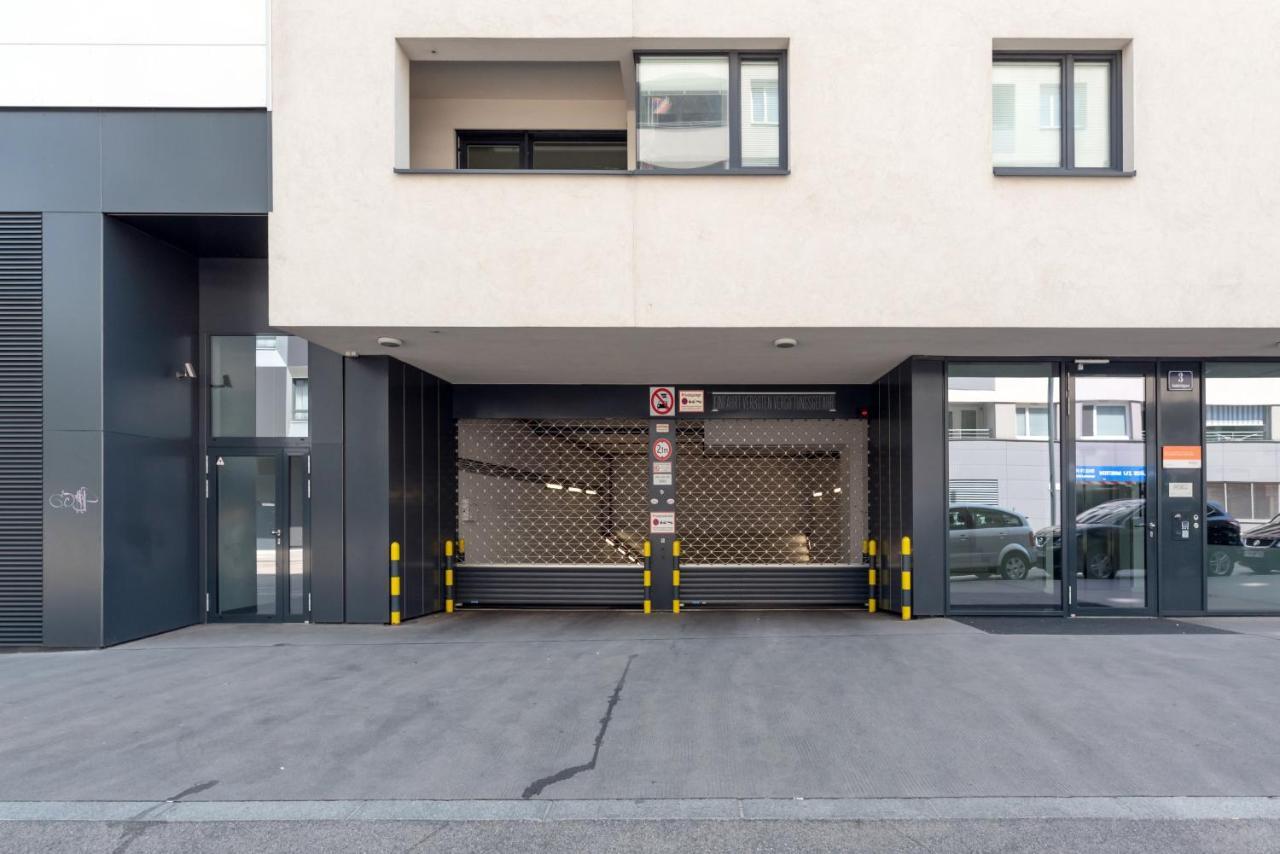 Luxus Ueber Den Wolken, 18. Stock Mit Klimaanlage Und Garage * Vienna