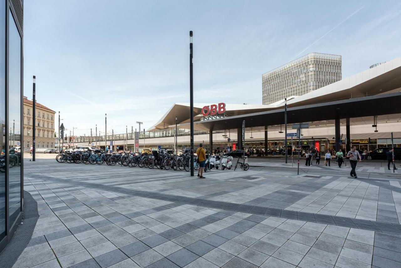 Luxus Ueber Den Wolken, 18. Stock Mit Klimaanlage Und Garage * Vienna