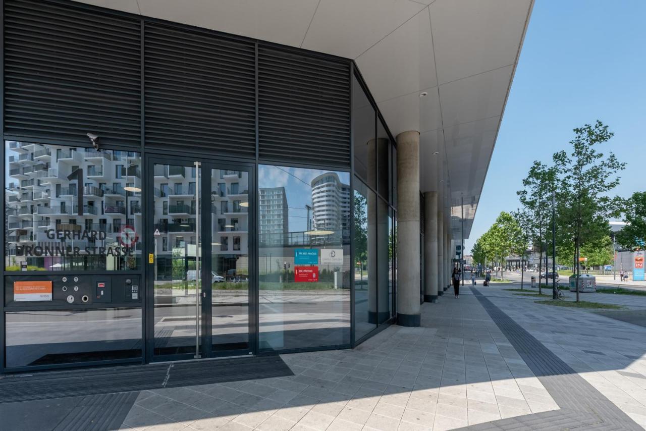 Luxus Ueber Den Wolken, 18. Stock Mit Klimaanlage Und Garage Vienna