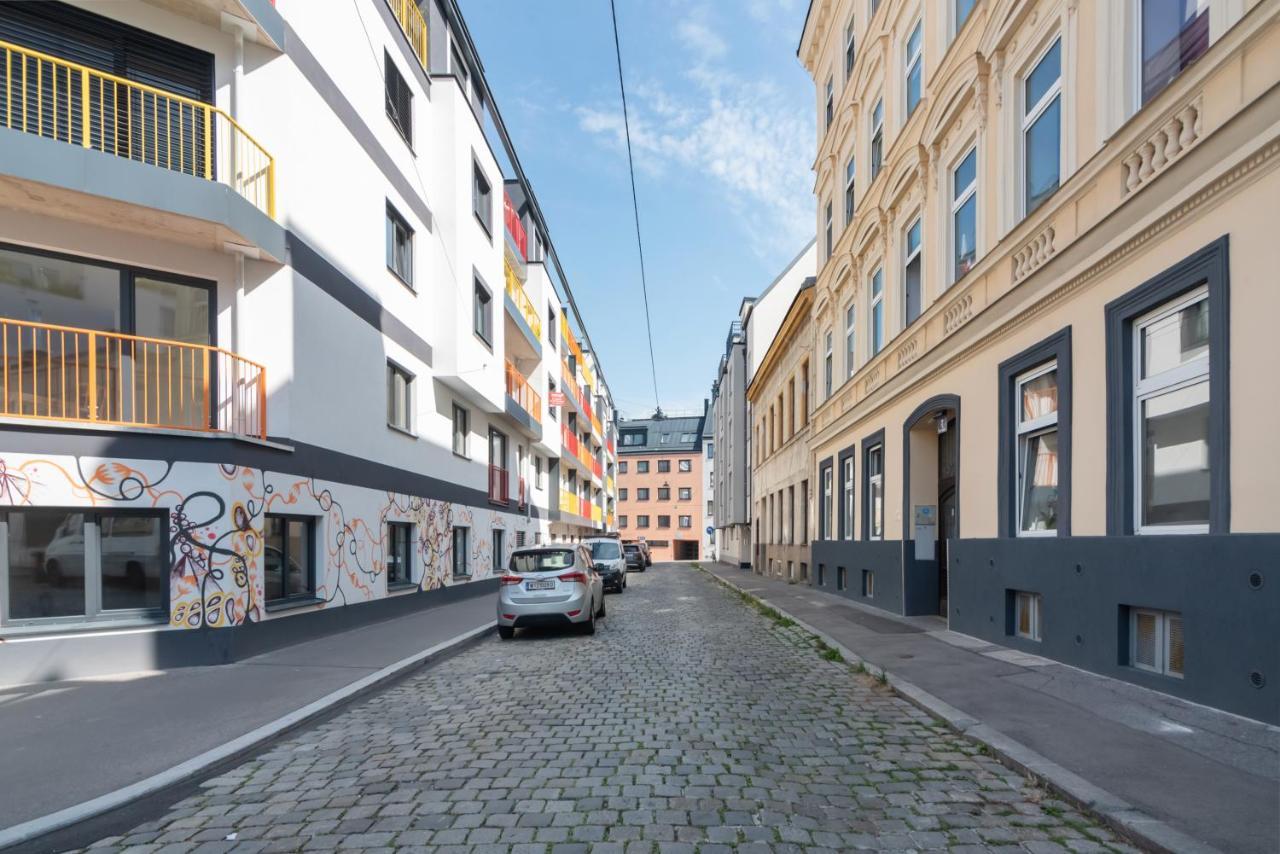 Ruhig, Hell Und Neu Mit Garage Apartamento