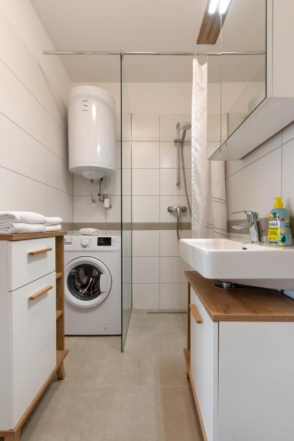 Gruene Ruhelage, 20 Minuten Ins Zentrum Und Parkgarage Apartment *