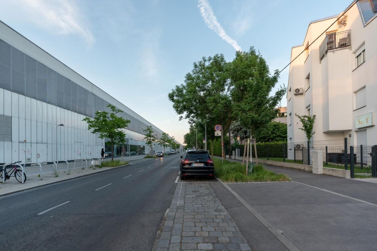Gruene Ruhelage, 20 Minuten Ins Zentrum Und Parkgarage Apartment