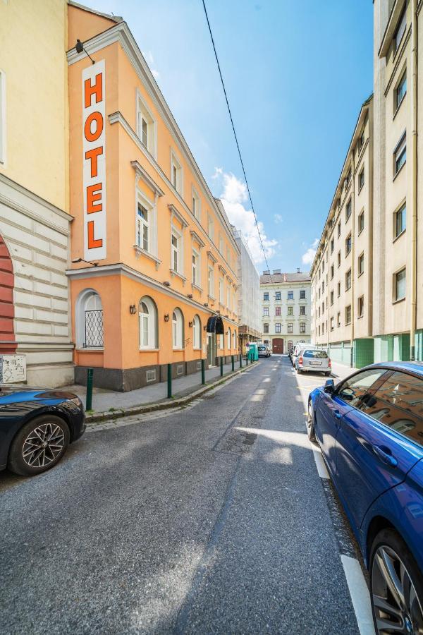 Hotel Self-check-in Adlon Vienna