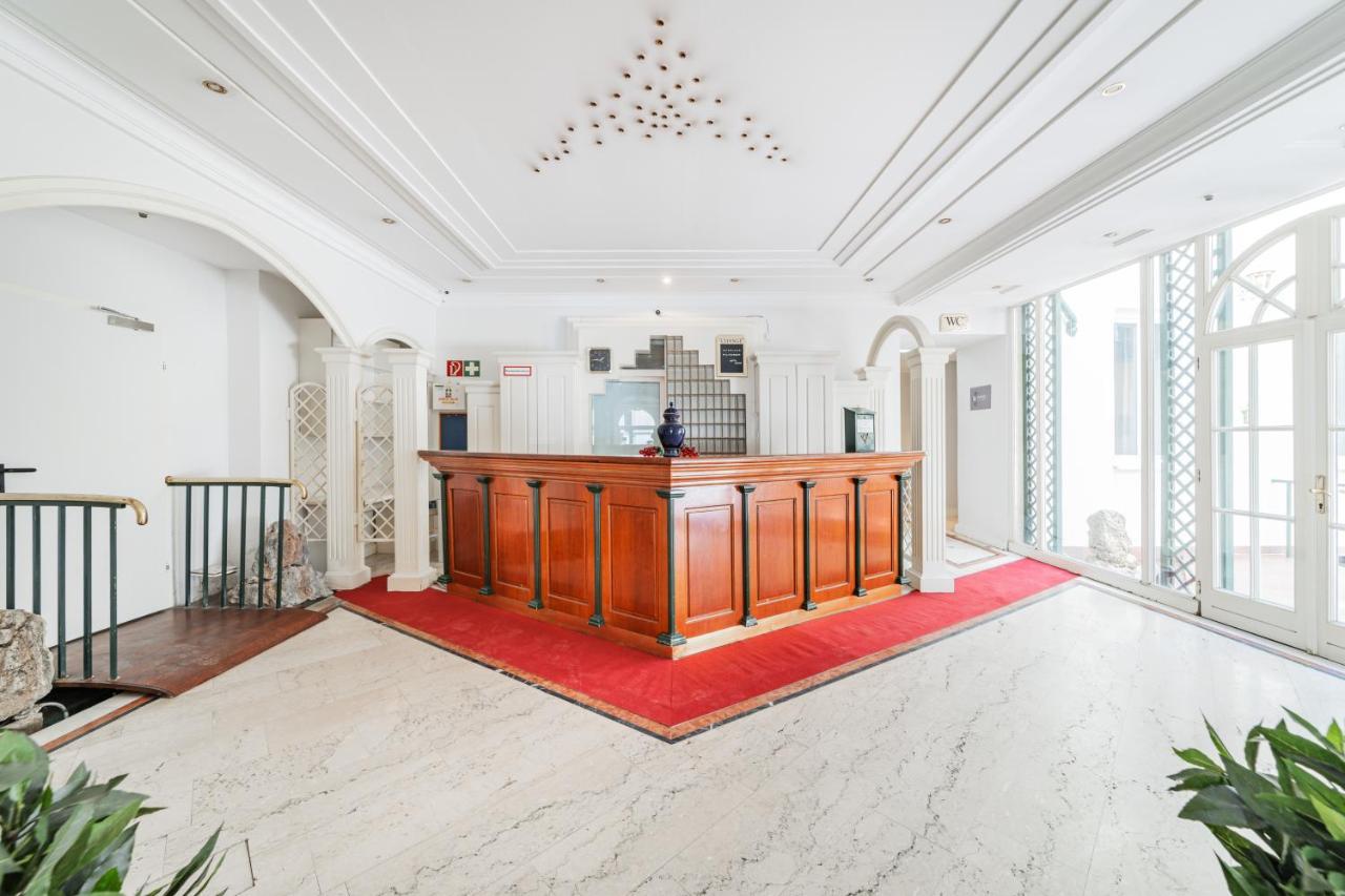 Hotel Self-check-in Adlon Vienna