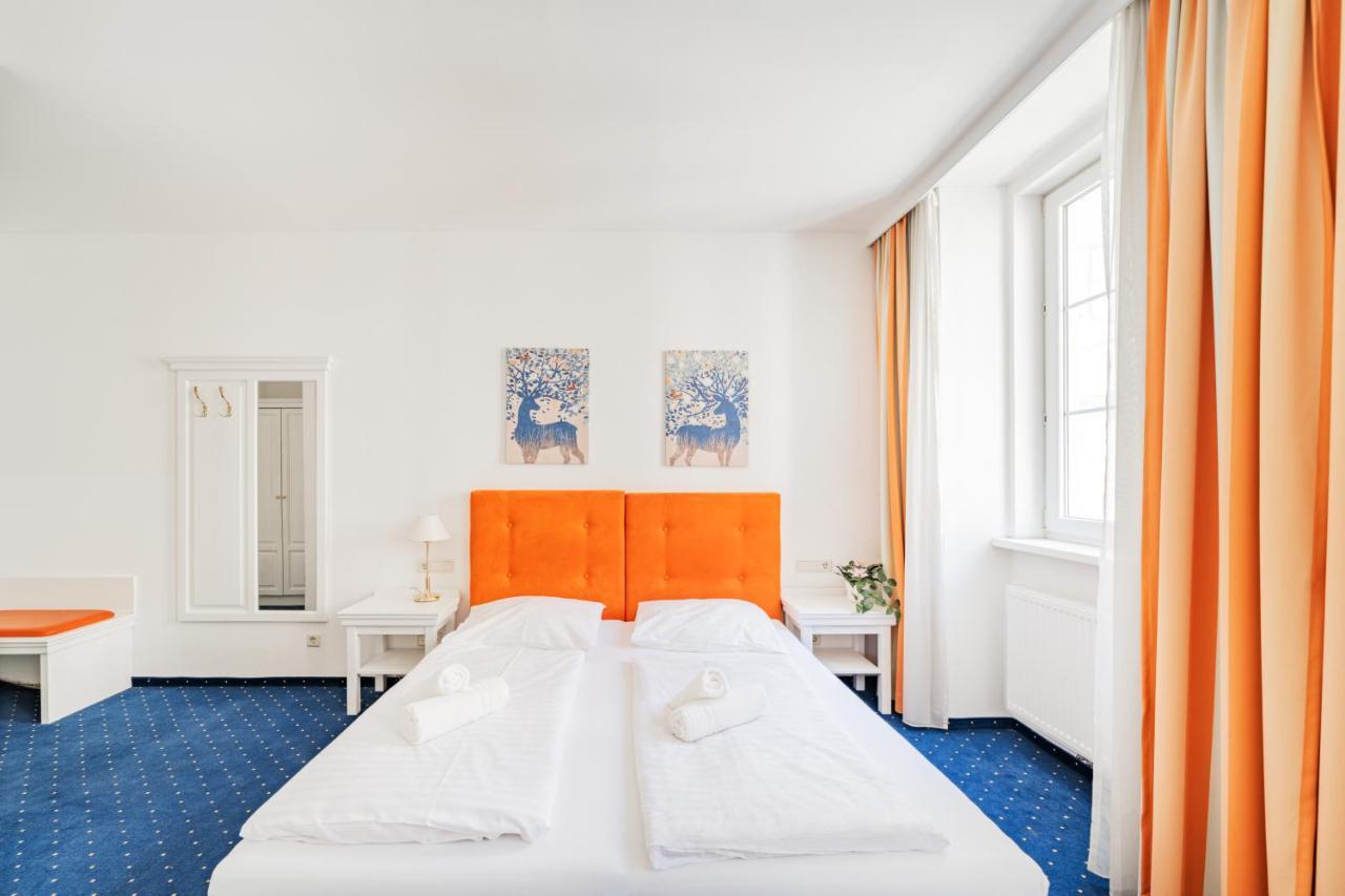 Self-check-in Adlon Hotel