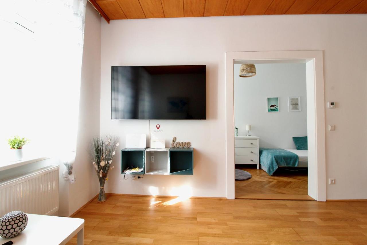 Redyard Modern Apartment