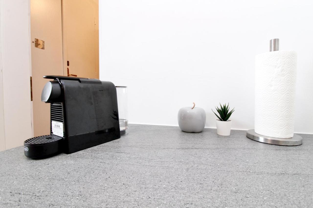 Redyard Modern Apartment