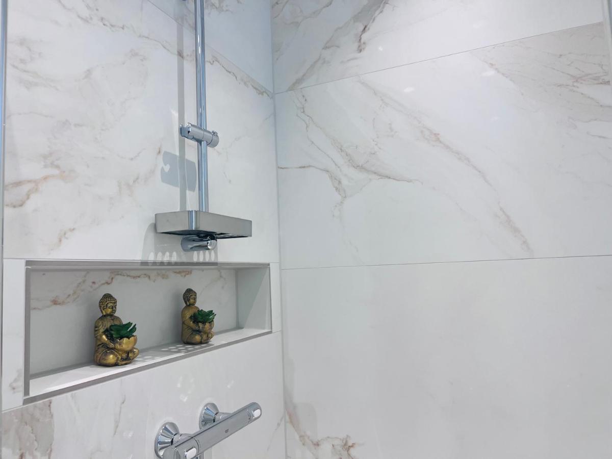 Zeus Design Schlosspark Schoenbrunn Apartment Vienna
