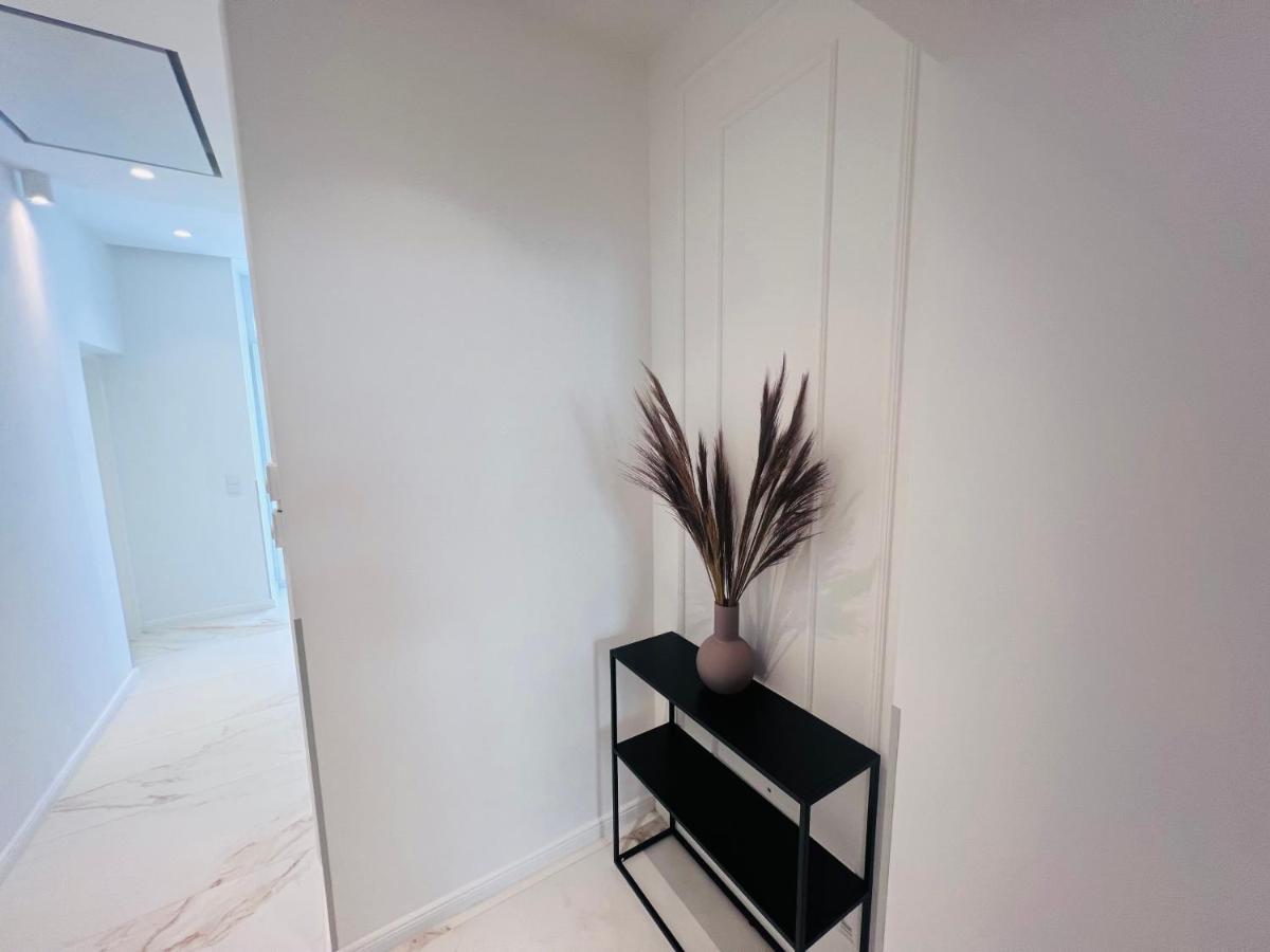 Zeus Design Schlosspark Schoenbrunn Apartment Vienna
