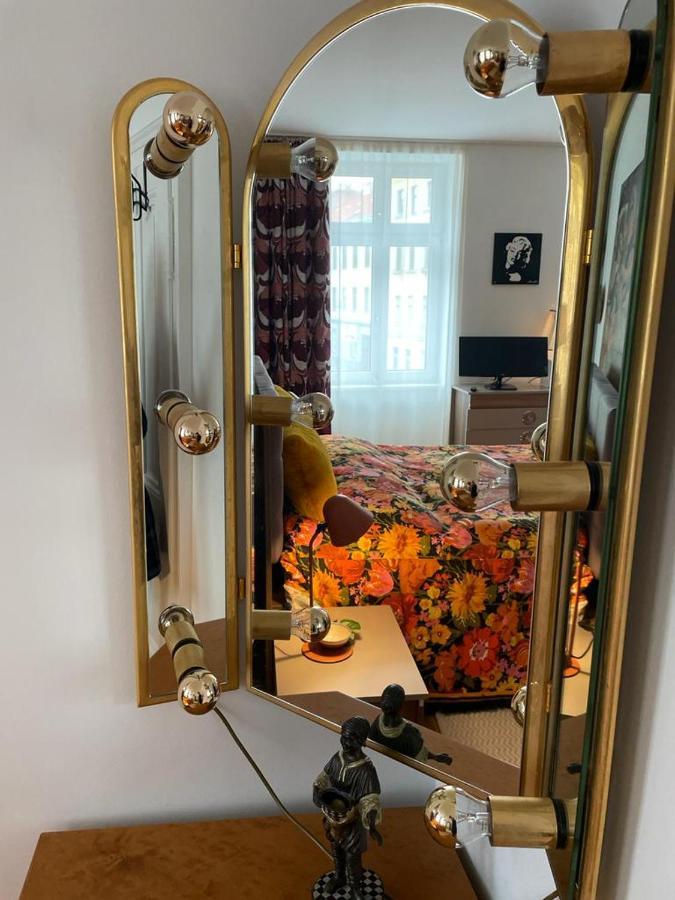 Apartment Vintage With Balcony And Parking Ii