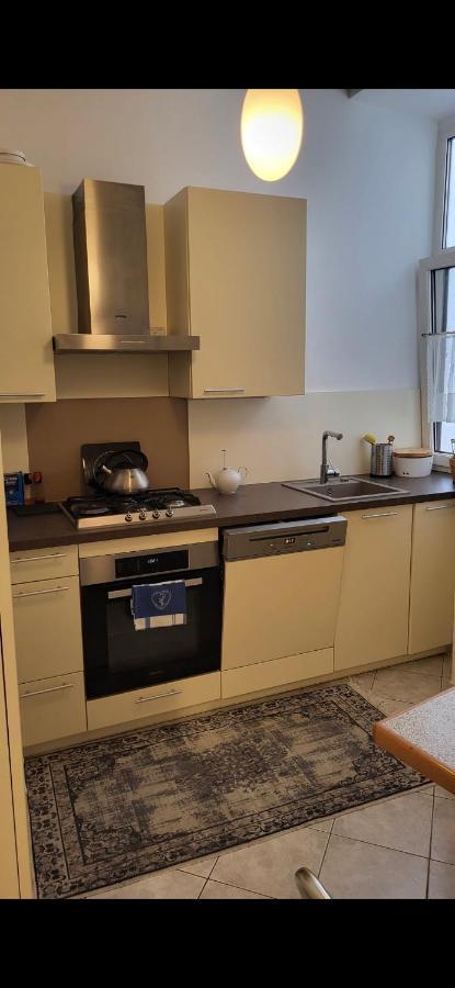 Schoene Altbauwohnung Zentrum Brigittenauer Laende 32 * Vienna
