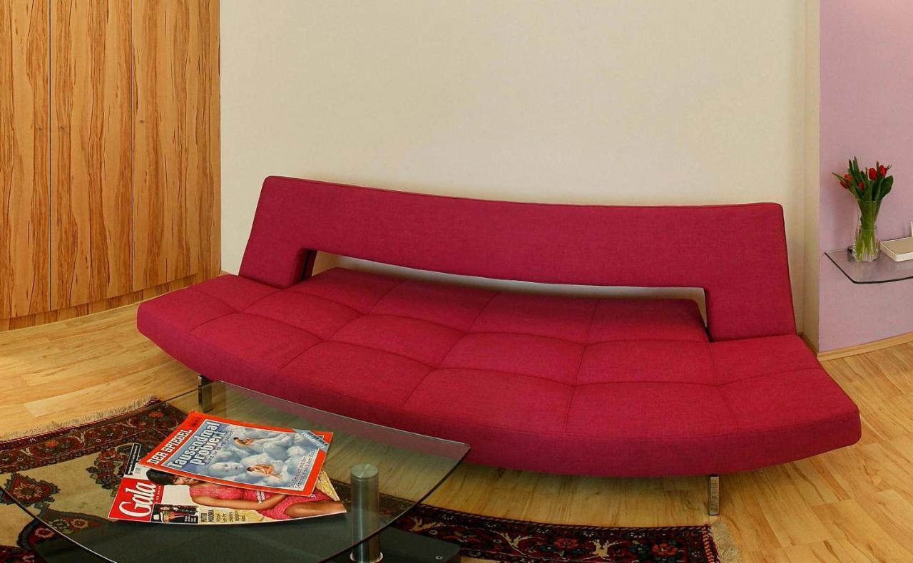 - Cav Aparthotel Vienna