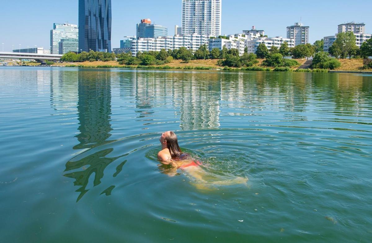 Danube Penthouse 3 Bed 90 M2 With Balcony Apartment