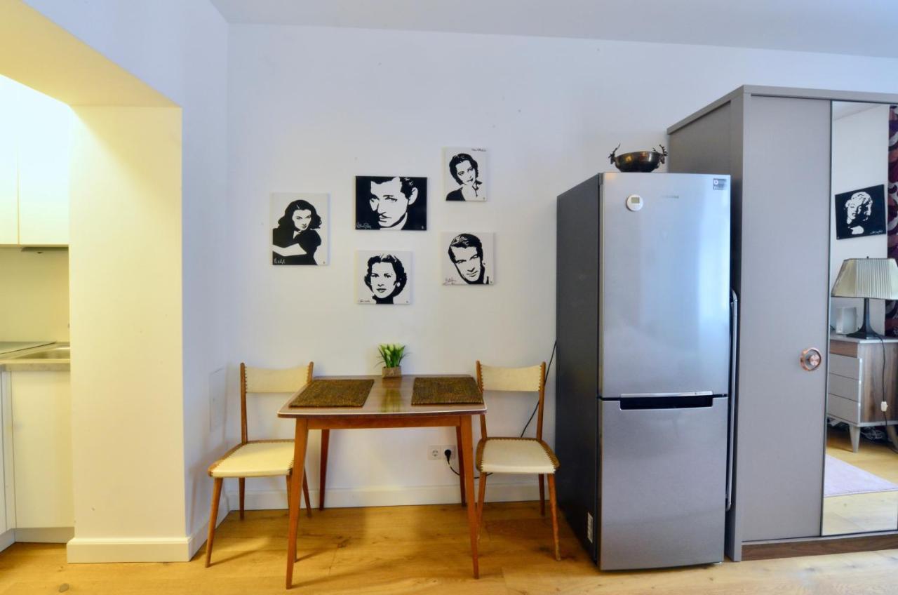 Vintage With Balcony And Parking Ii Apartment *