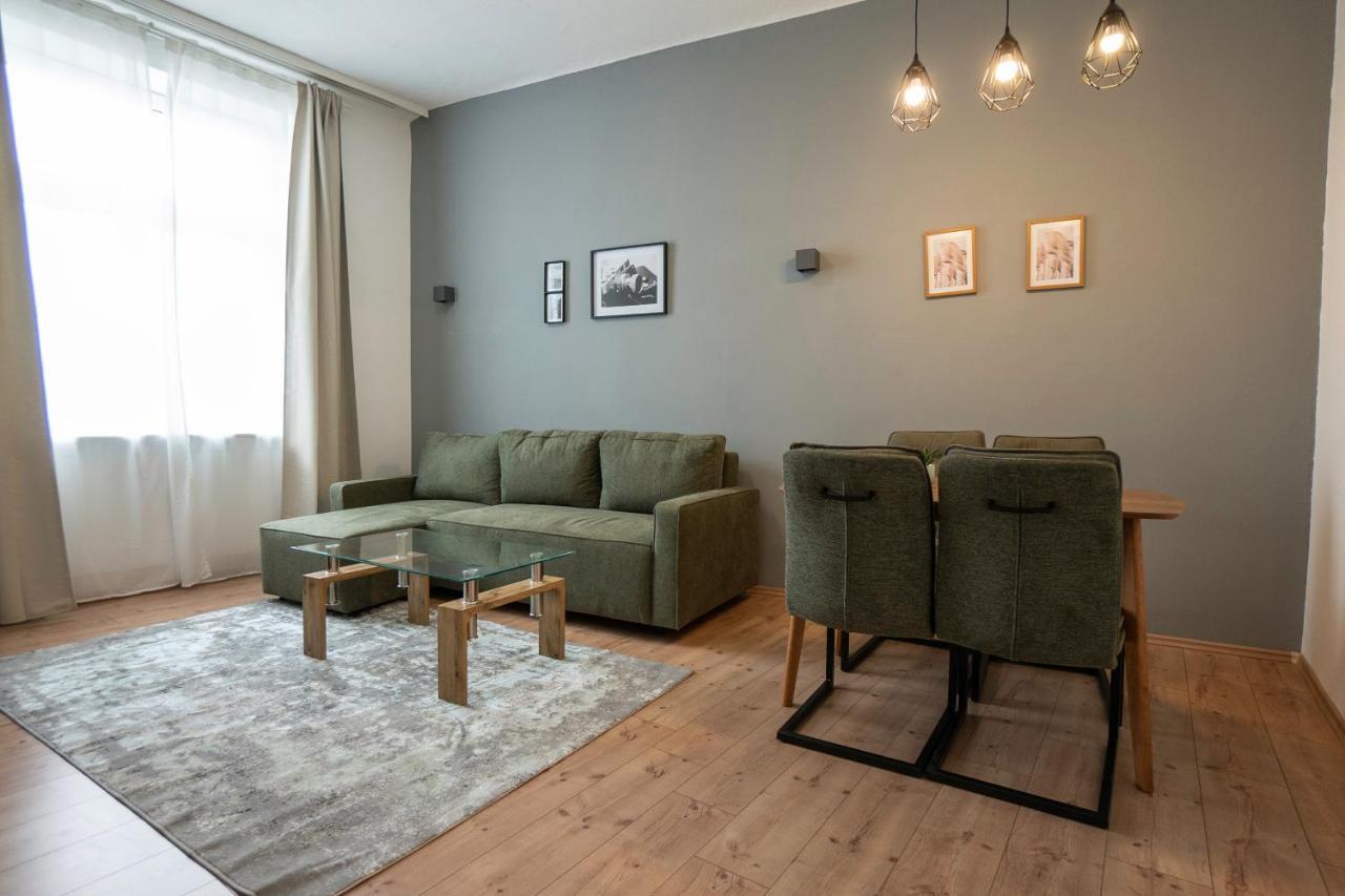 Apartment New With A King-size Bed In A Calm Area