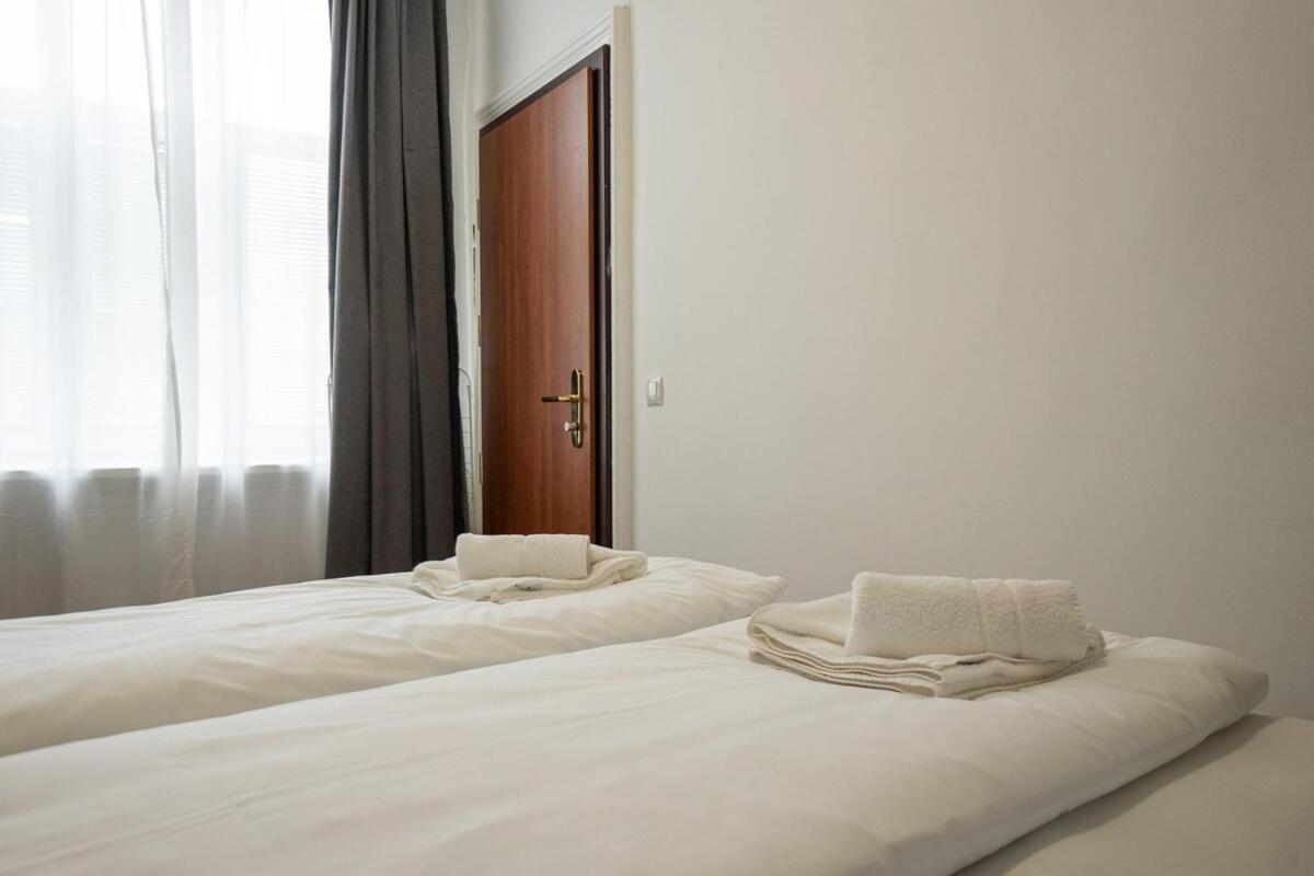 New With A King-size Bed In A Calm Area Apartment *
