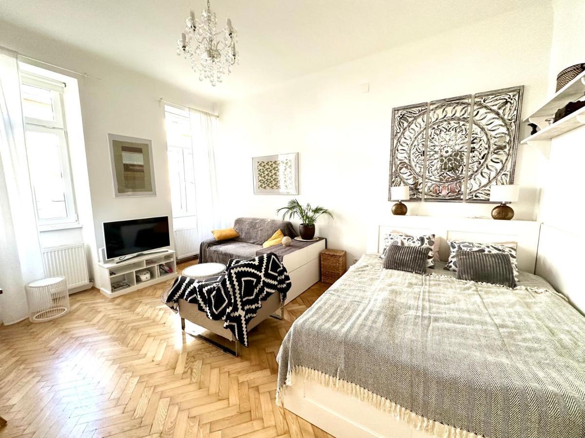 Apartment Cozy City Close To Metro - Self Check-in Vienna