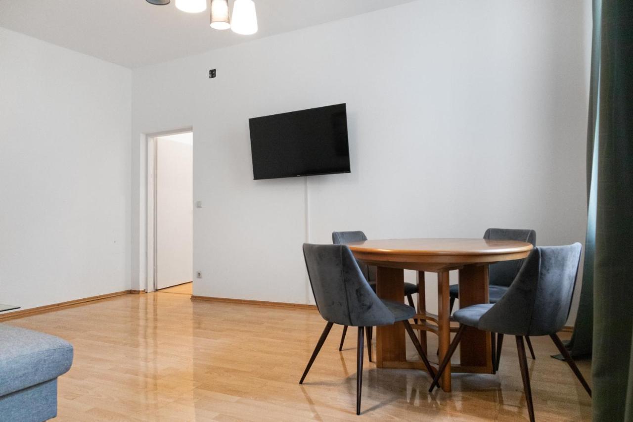 Welcoming 3br Budget Apt. Well Connected * Vienna