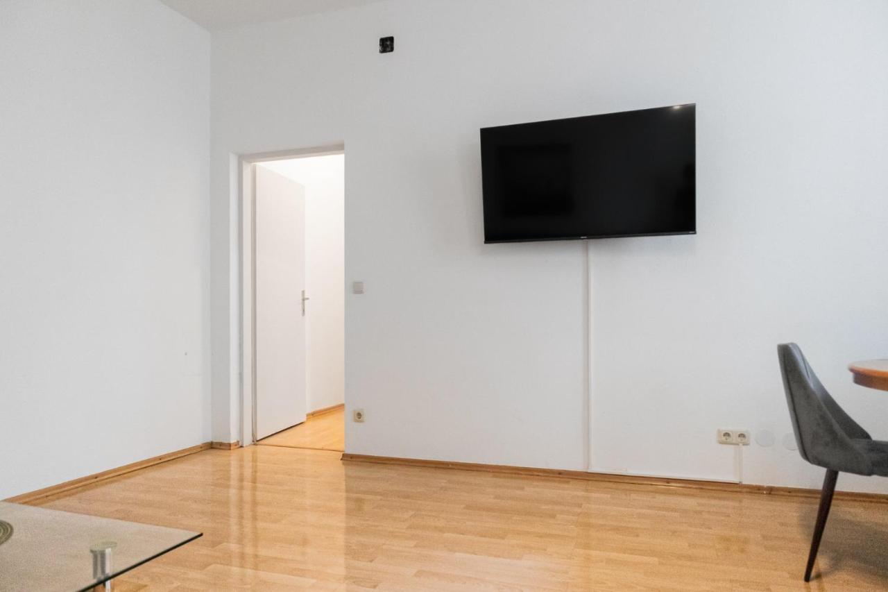 Apartment Welcoming 3br Budget Apt. Well Connected Vienna