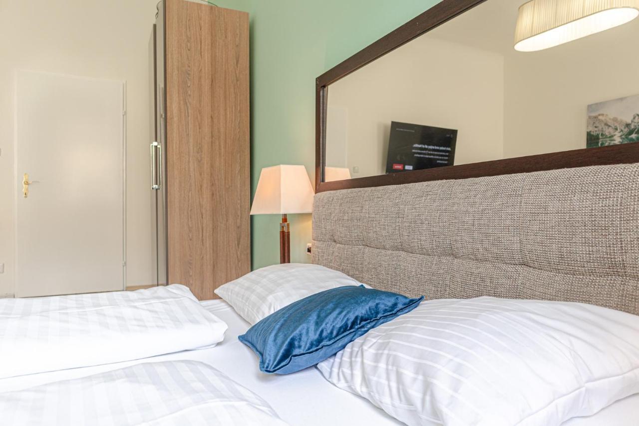 Apartment Inviting 2br Shared - Centrally Located