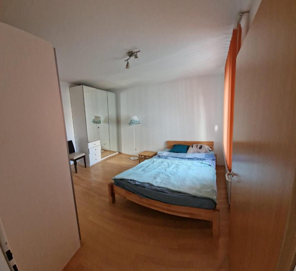 Dancelandliving 1220 Apartment