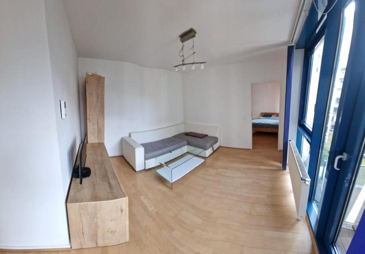 Apartment Dancelandliving 1220