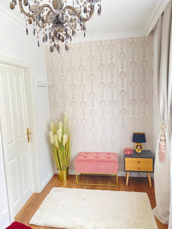 Apartment Royal Deluxe-free Garage,near Schoenbrunn Palace Vienna