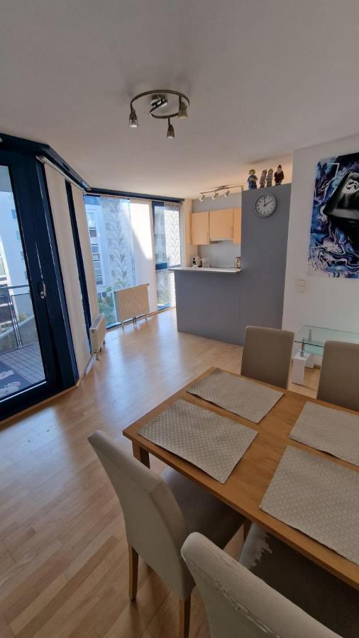 Apartment Dancelandliving 1220 *