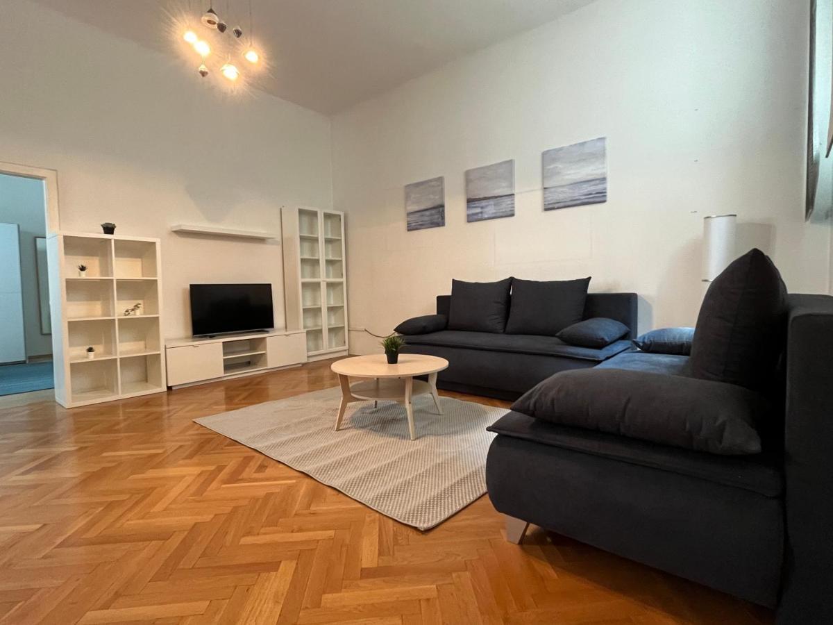 Apartment Stylish Apt Near Urania 1br Vienna