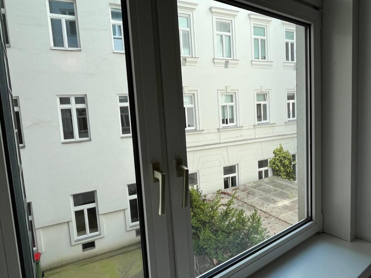 Apartment Stylish Apt Near Urania 1br *