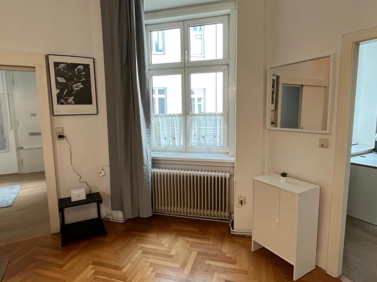 Apartment Stylish Apt Near Urania 1br *