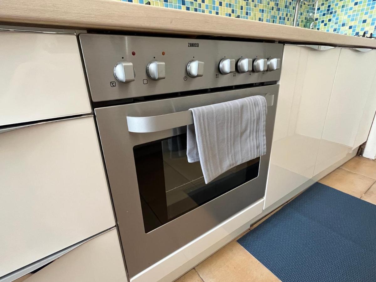 Stylish Apt Near Urania 1br Apartment