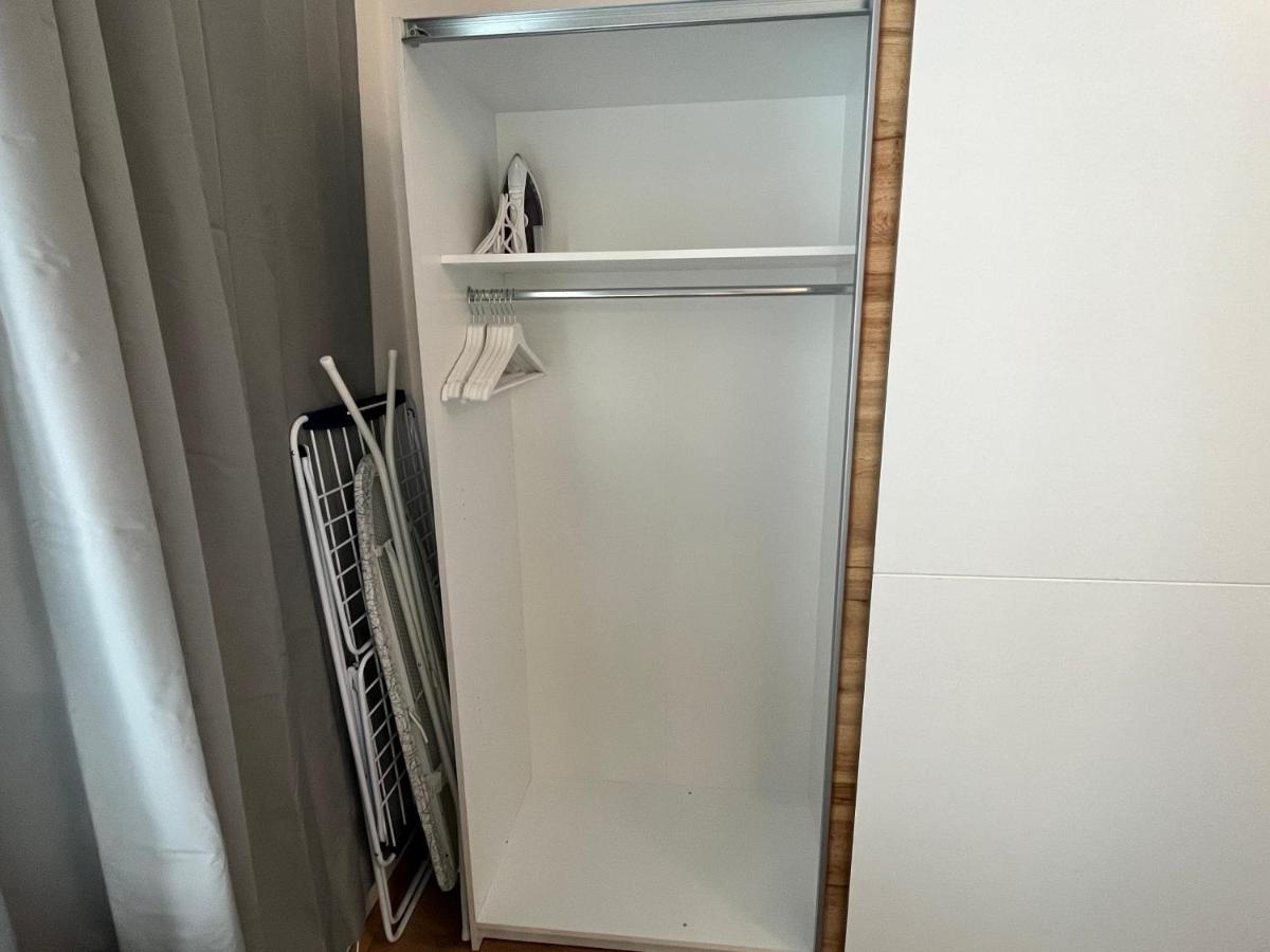 Stylish Apt Near Urania 1br Apartment *
