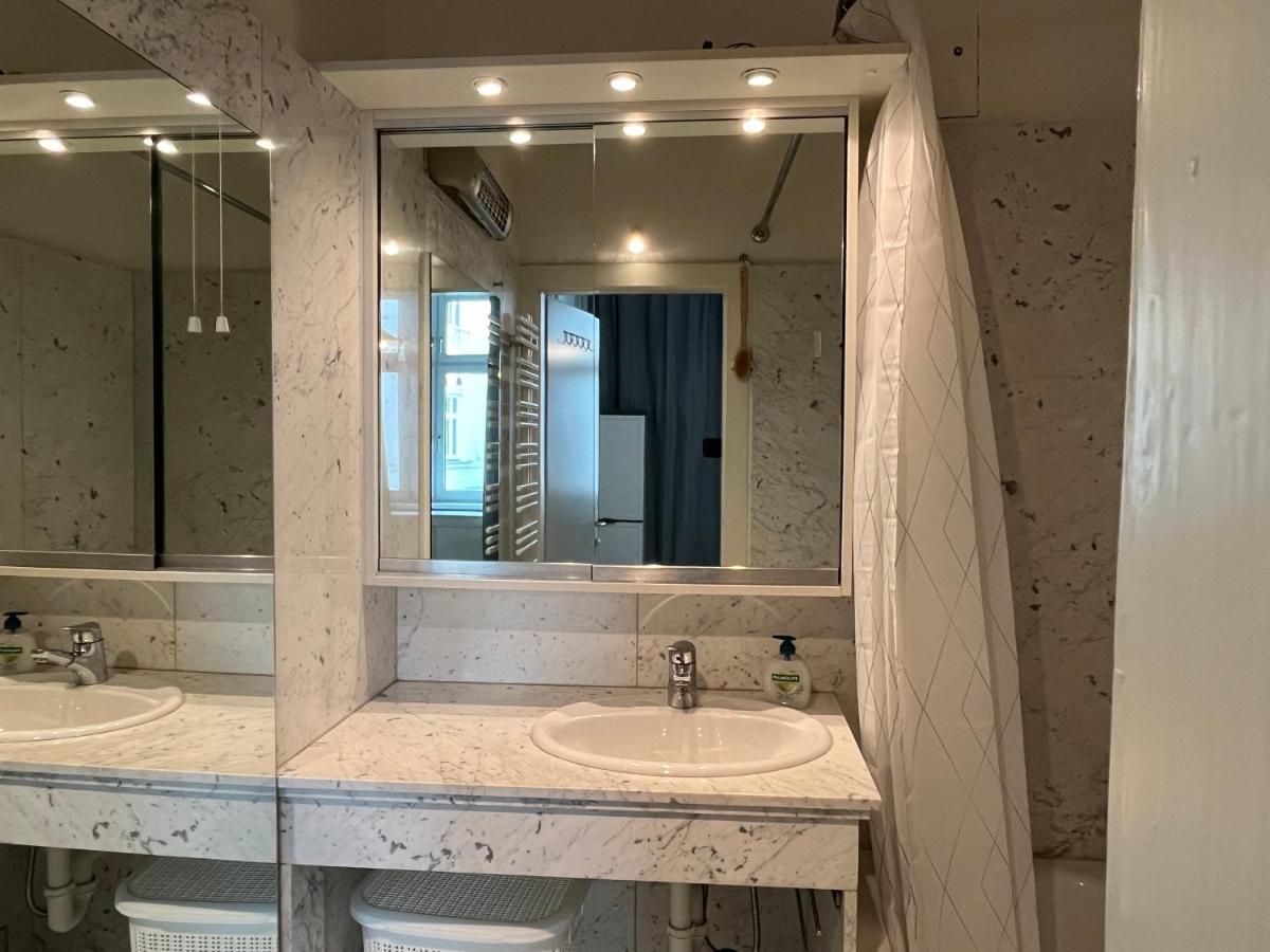 Stylish Apt Near Urania 1br *