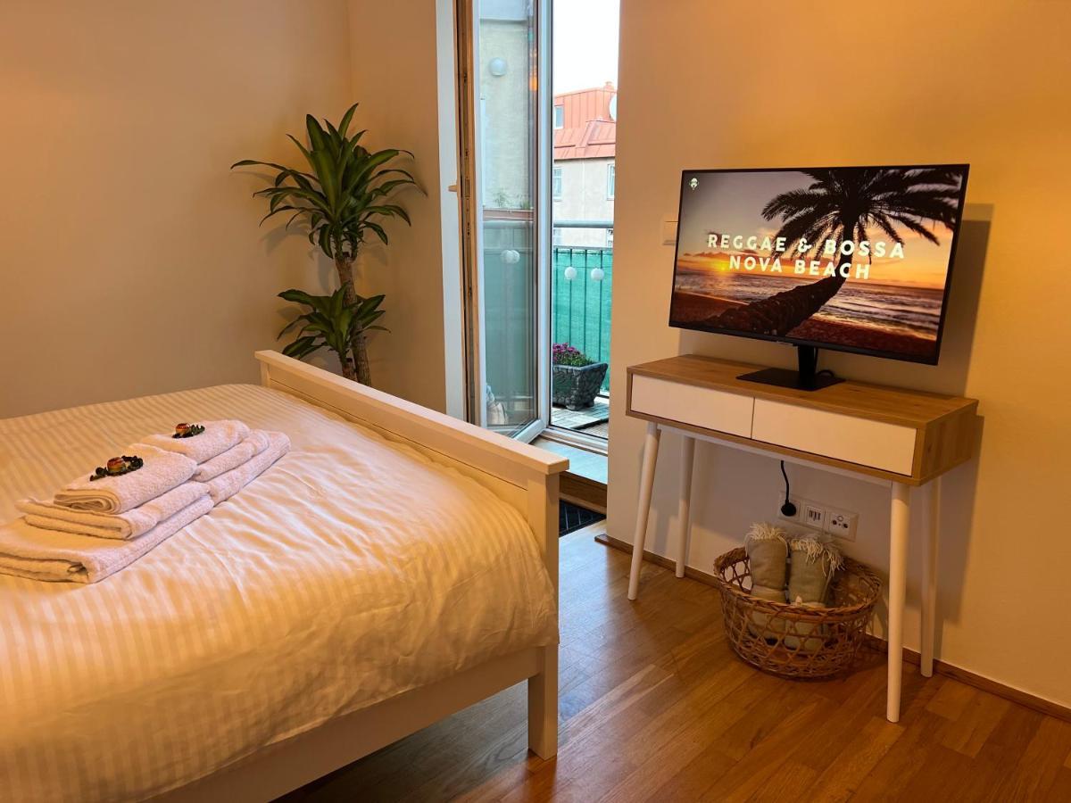 Apartment With Balcony *