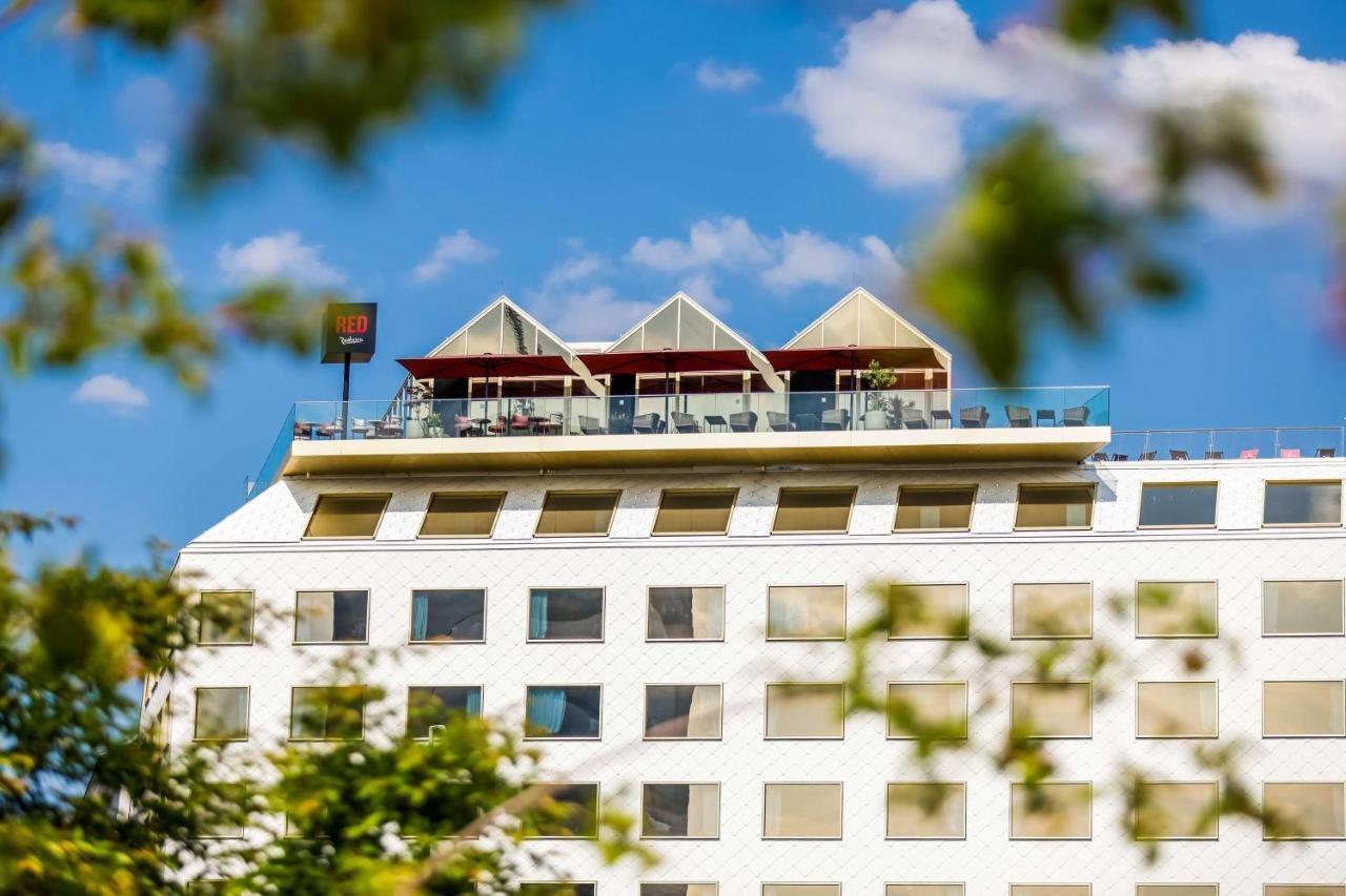 Radisson Red Hotel,