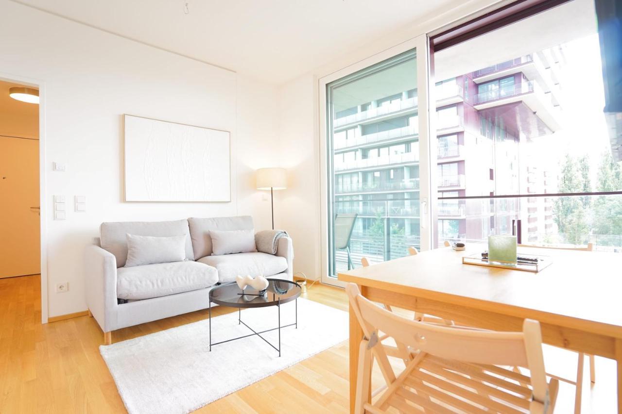 Apartment In High-rise On The Danube *
