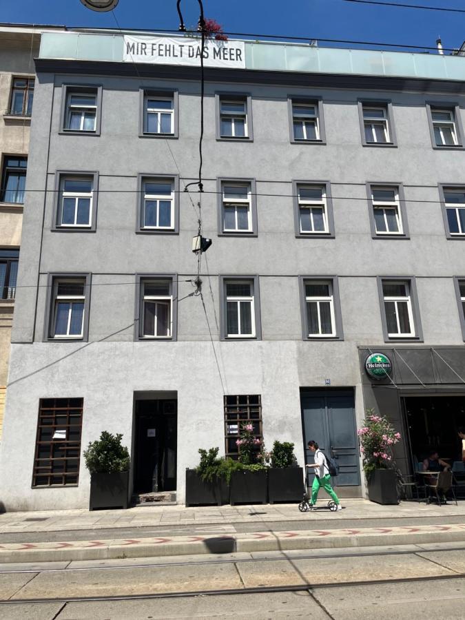 Apartment With Balcony *