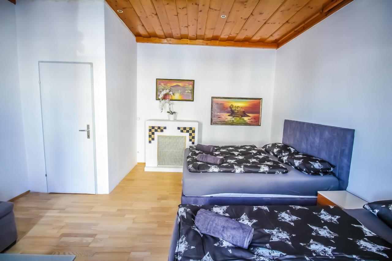 Aparthotel Private In Shared Pr6 *