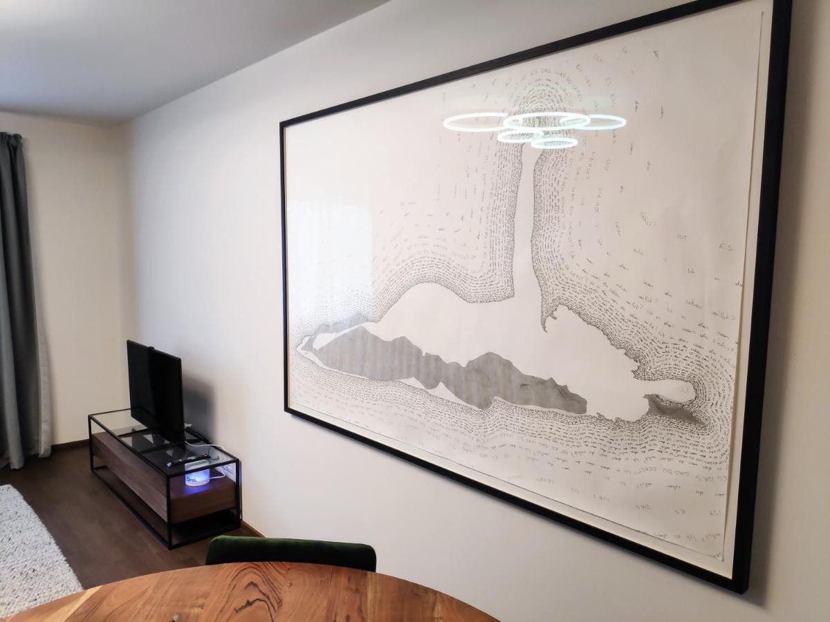 Vienna's Central Gem: Artistic In The Heart Of The City Apartment *