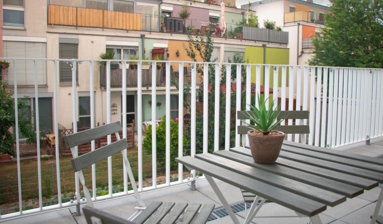 Flat2go Modern - Harmony Of And Nature Apartment