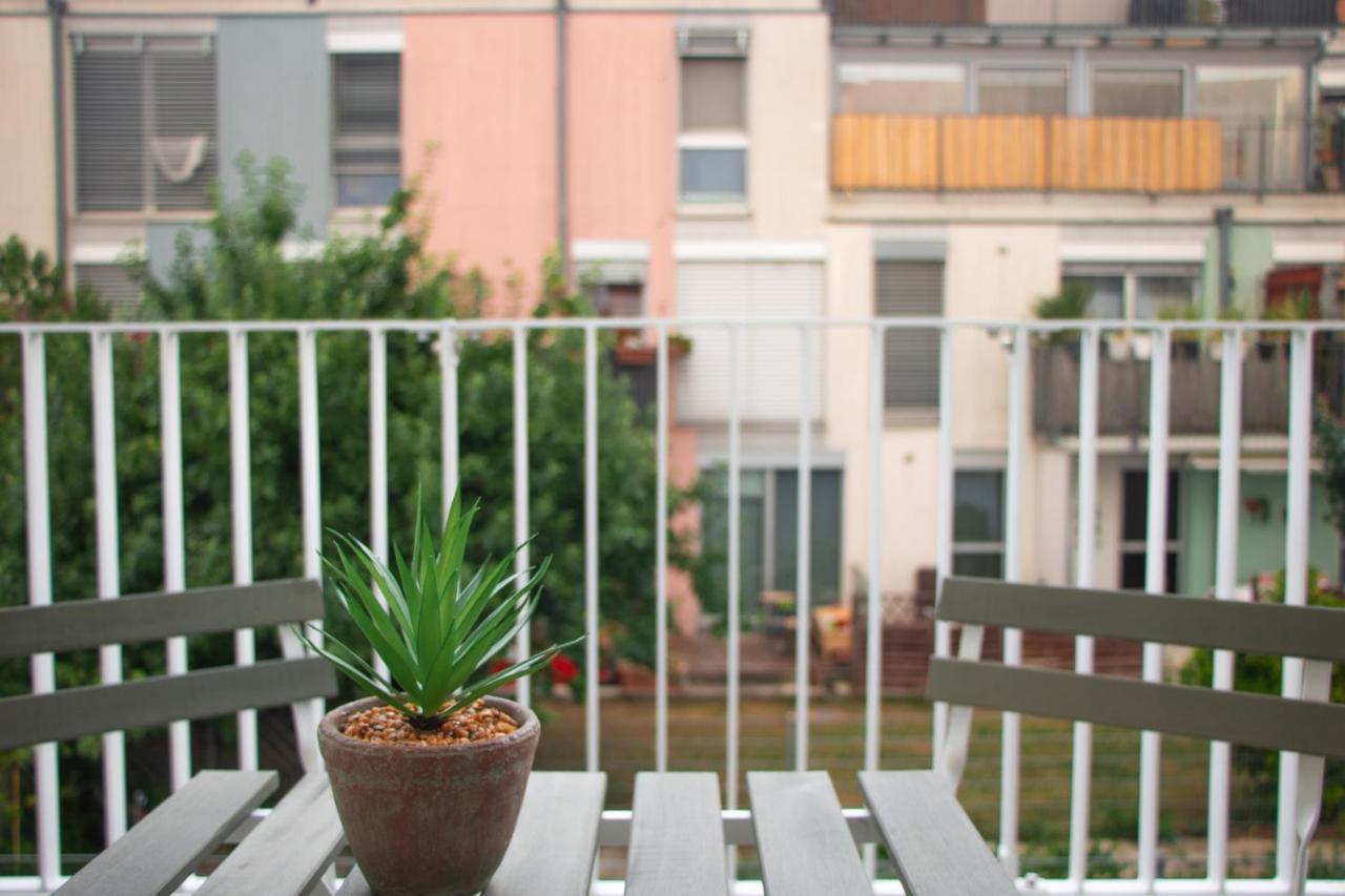 Flat2go Modern - Harmony Of And Nature