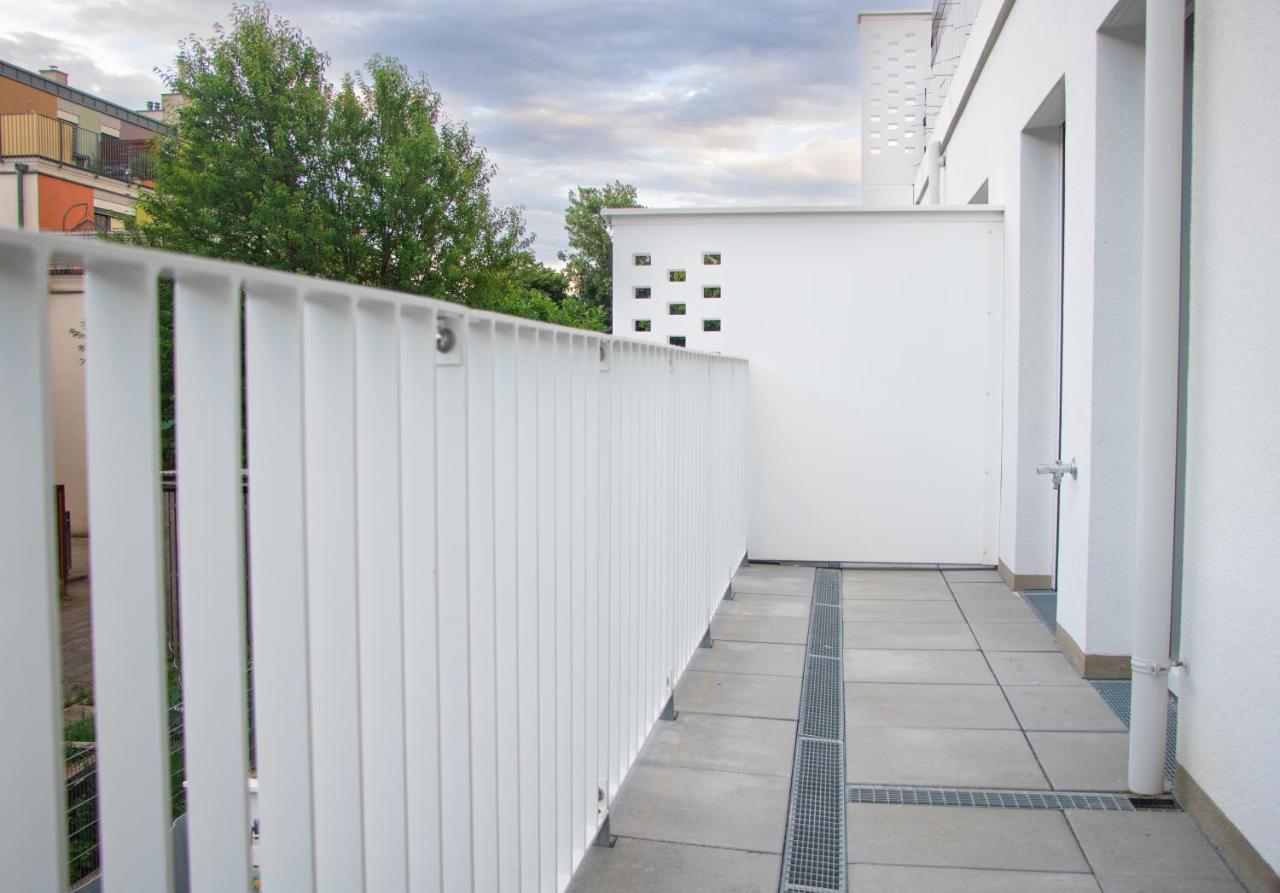 Flat2go Modern - Harmony Of And Nature Apartment