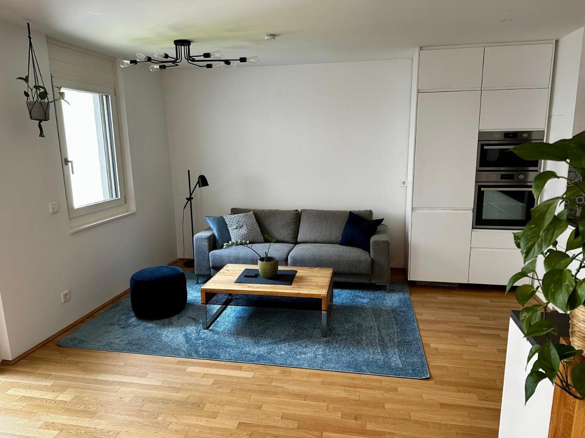 2-zimmer In Oberlaa Mit Privatem Tiefgaragen Platz Apartment Vienna